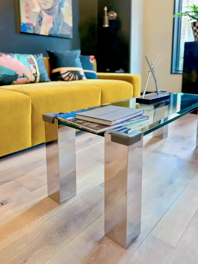Corner cushions on glass table