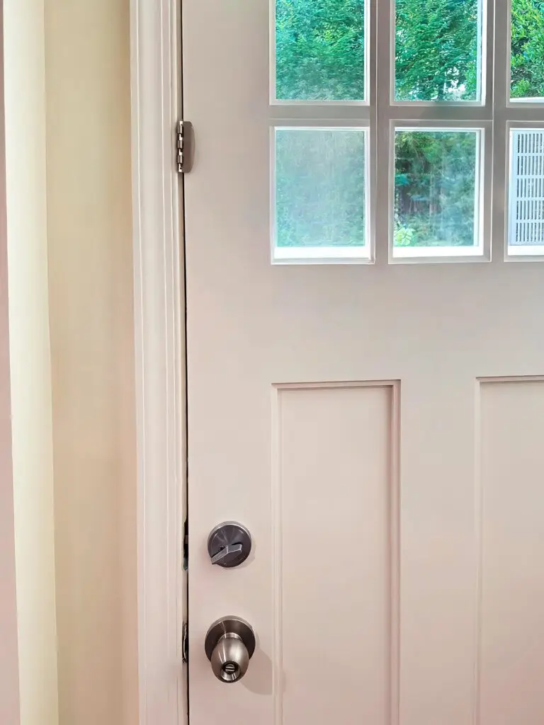 Flip lock on door
